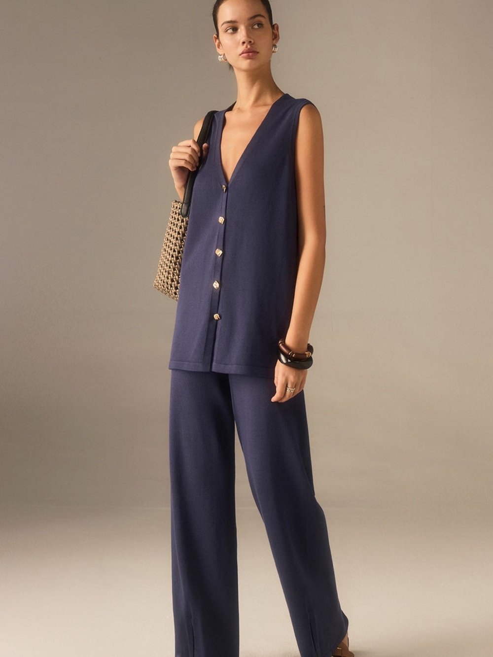 Commense Knit Vest - Picture 3 of 8